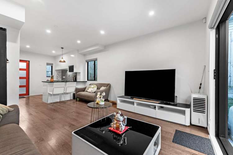 12/8 Arney Road Ranui_10