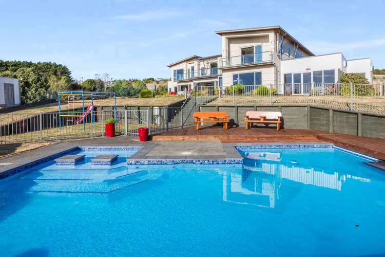 75b Paremata Haywards Road Pauatahanui Porirua City Houses for