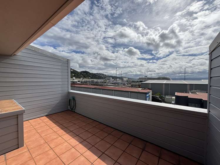 Suite 2/231 Thorndon Quay Thorndon_6