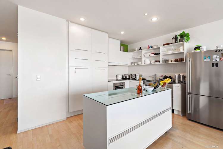 1604/18 Beach Road Auckland Central_2