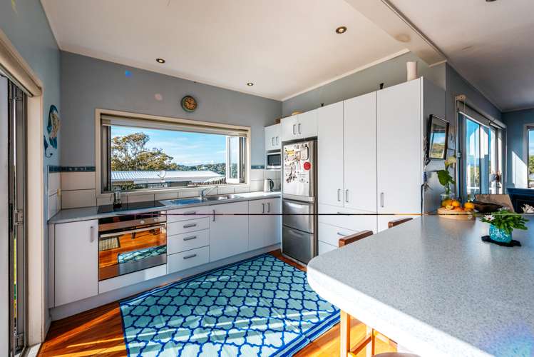 135 Ocean View Road Oneroa_12