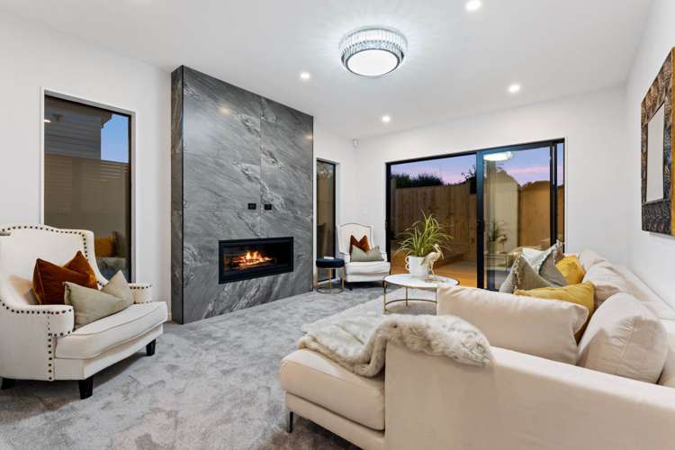 8 Barrel Crescent Swanson_6