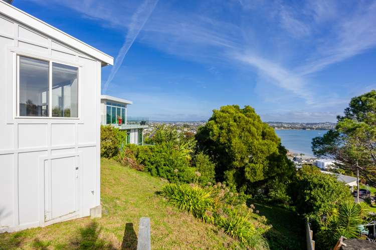 9 Roberts Road Matakatia_18