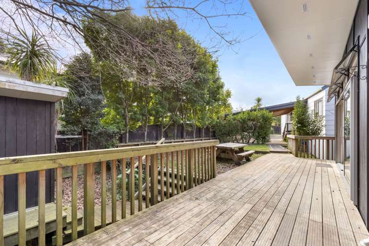 2/49B Lancaster Road Beach Haven_12