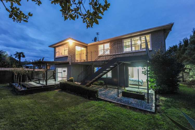 13 Bayside Avenue Te Atatu Peninsula_17