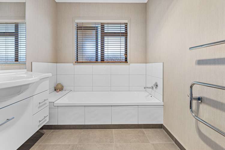 137 Rowesdale Drive Ohauiti_20