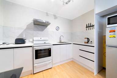 3/293B Hillsborough Road_4