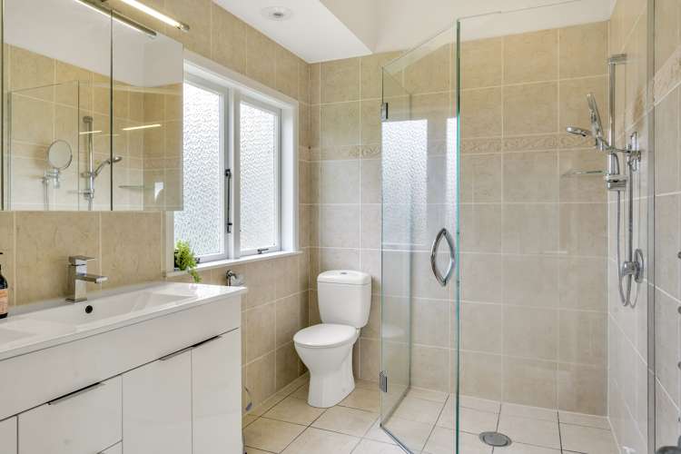 576 Whitford Road Whitford_23