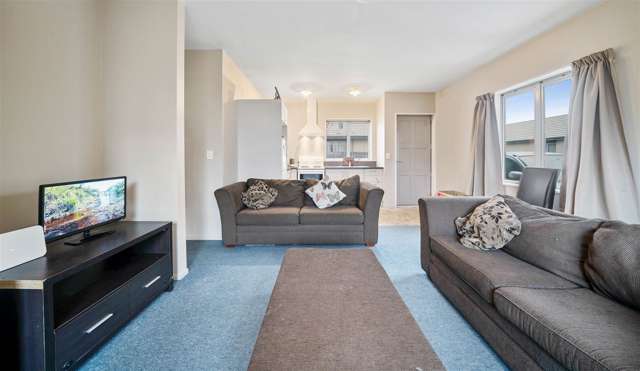 10/10 Collins Street Addington_2