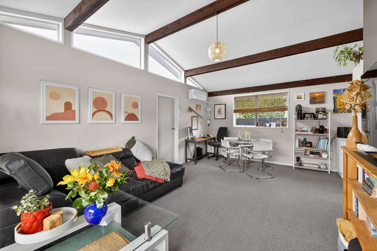 2/15 Sandra Street_1