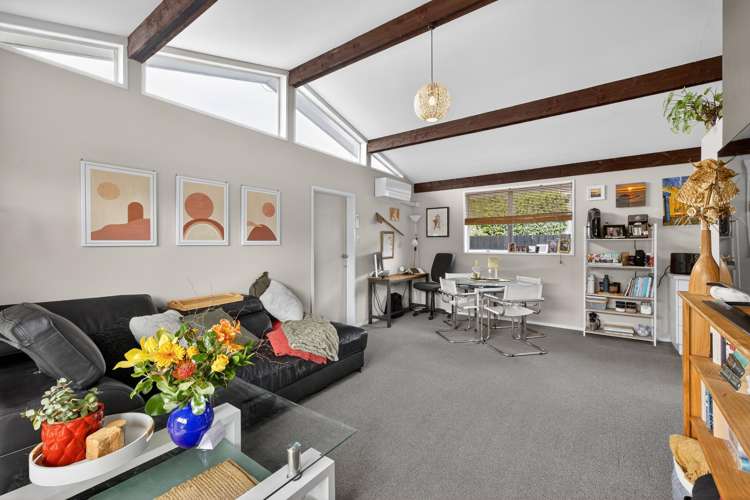 2/15 Sandra Street_5