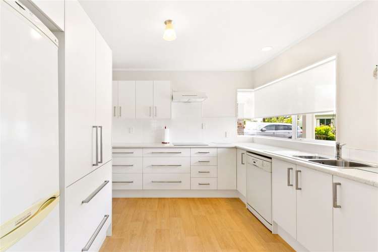 299b Glengarry Road Glen Eden_6