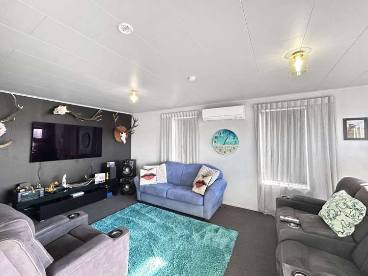 64 Dunbeath Crescent 10550_3