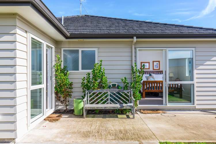 65 Intrepid Crescent Beachlands_20