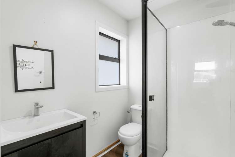 13 Ontario Place Wainoni_9
