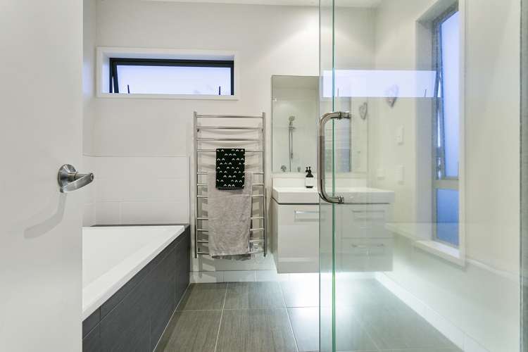 9 Huntington Park Drive Greenhithe_13