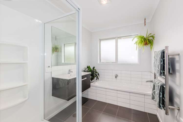 27 Mooring Close Whitby_23