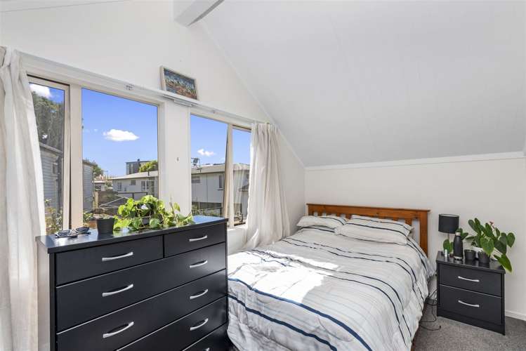 1042a Great North Road Point Chevalier_9