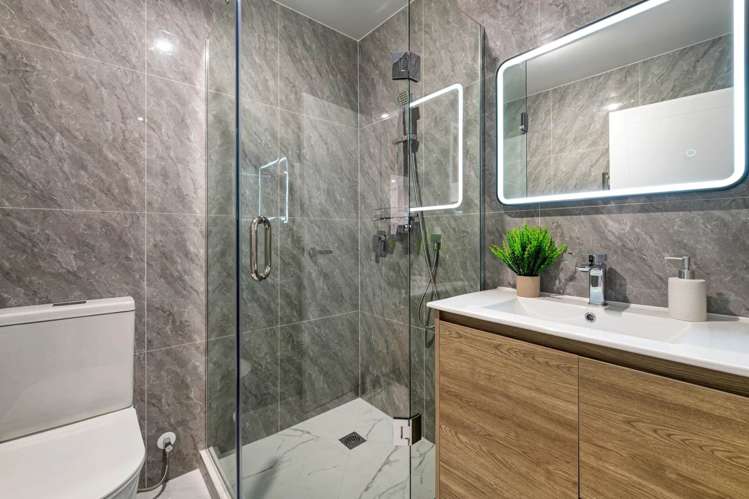 4/12 William Street Mangere East_4