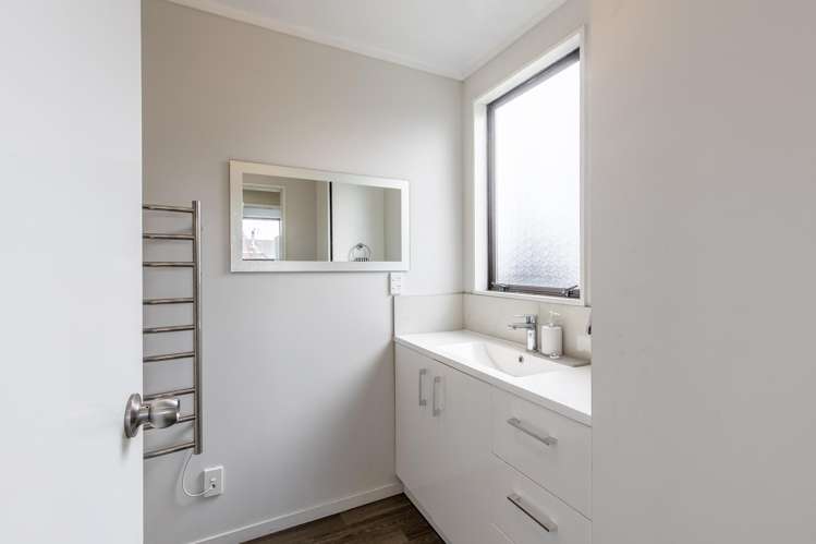 1 Rea Grove Turangi_13