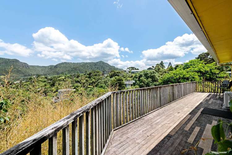 1127 Huia Road Huia_10