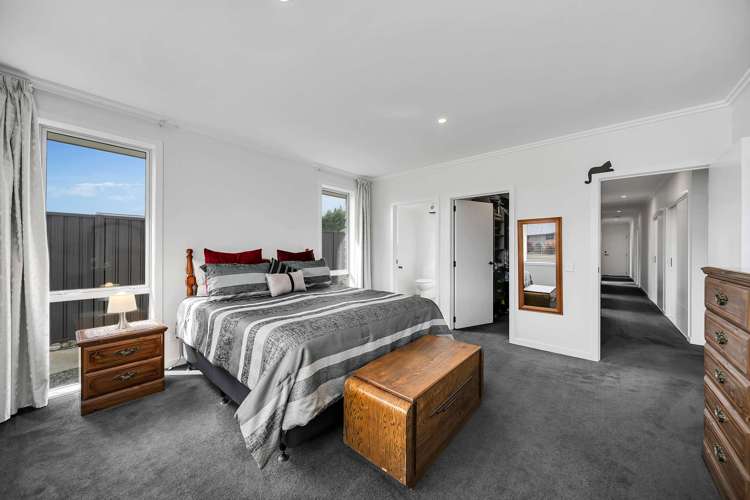 81 Orbell Crescent Te Anau_12