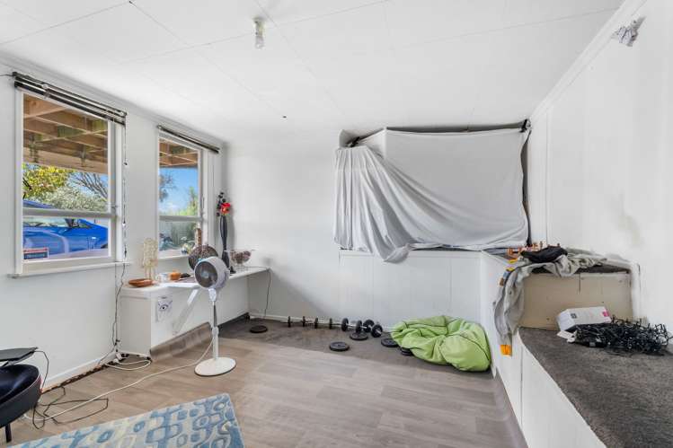 38 Hilltop Avenue Morningside_15