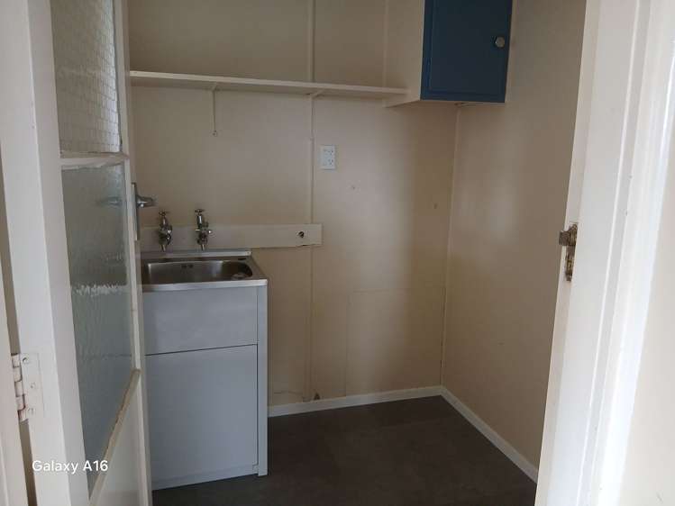 11 London Street Pukekohe_23