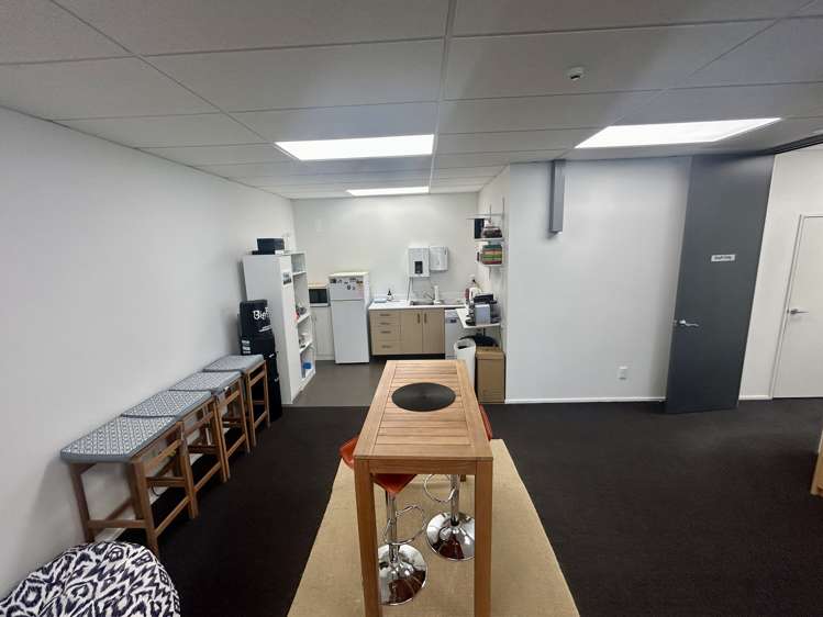 F3/27-29 William Pickering Drive Rosedale_6