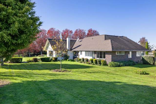 Stunning Views and Spacious Living in St Legers!