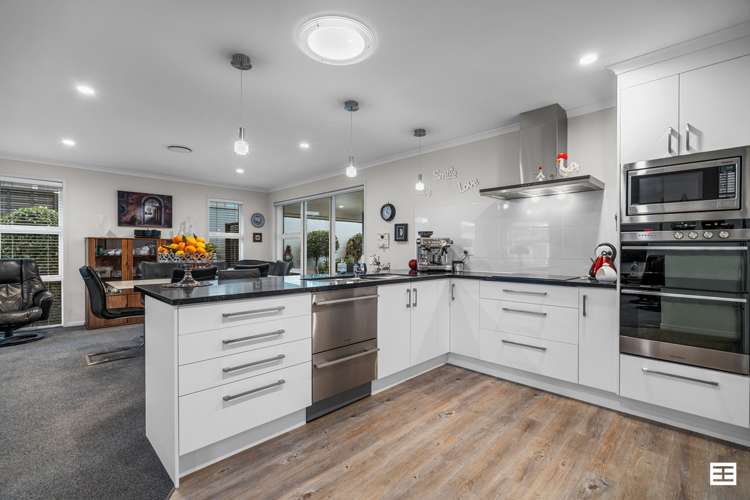 11 Carnoustie Place Aongatete_15