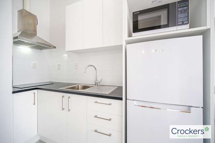 4E/77-85 Victoria Street West 10015_3