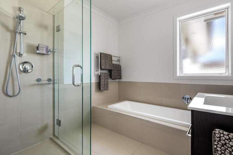 3 Sterling Park Lytton West_14