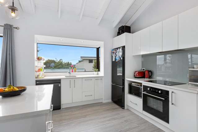 9 Pohutukawa Avenue Red Beach_4