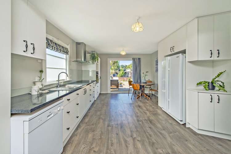 25 Cross Street Waikuku Beach_12