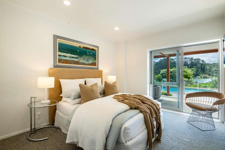 14 Oscar Road Greenhithe_30