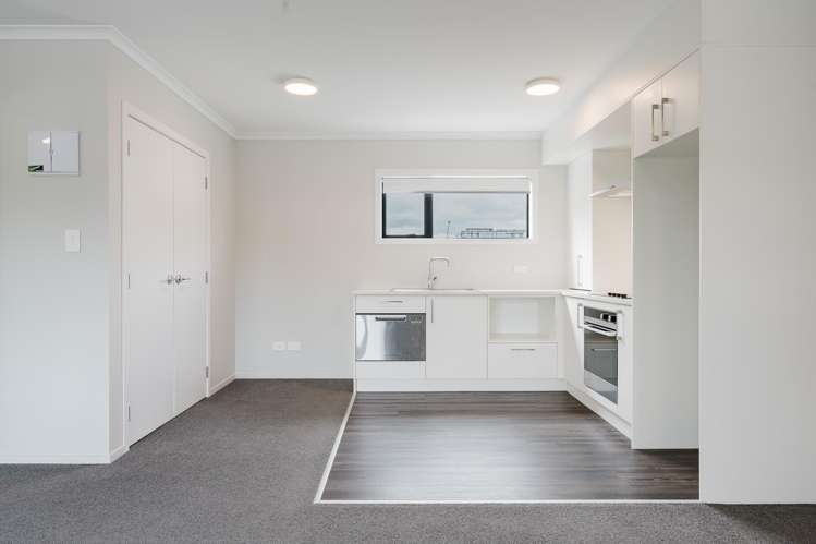 106/17 Vialou Street Hamilton Central_4