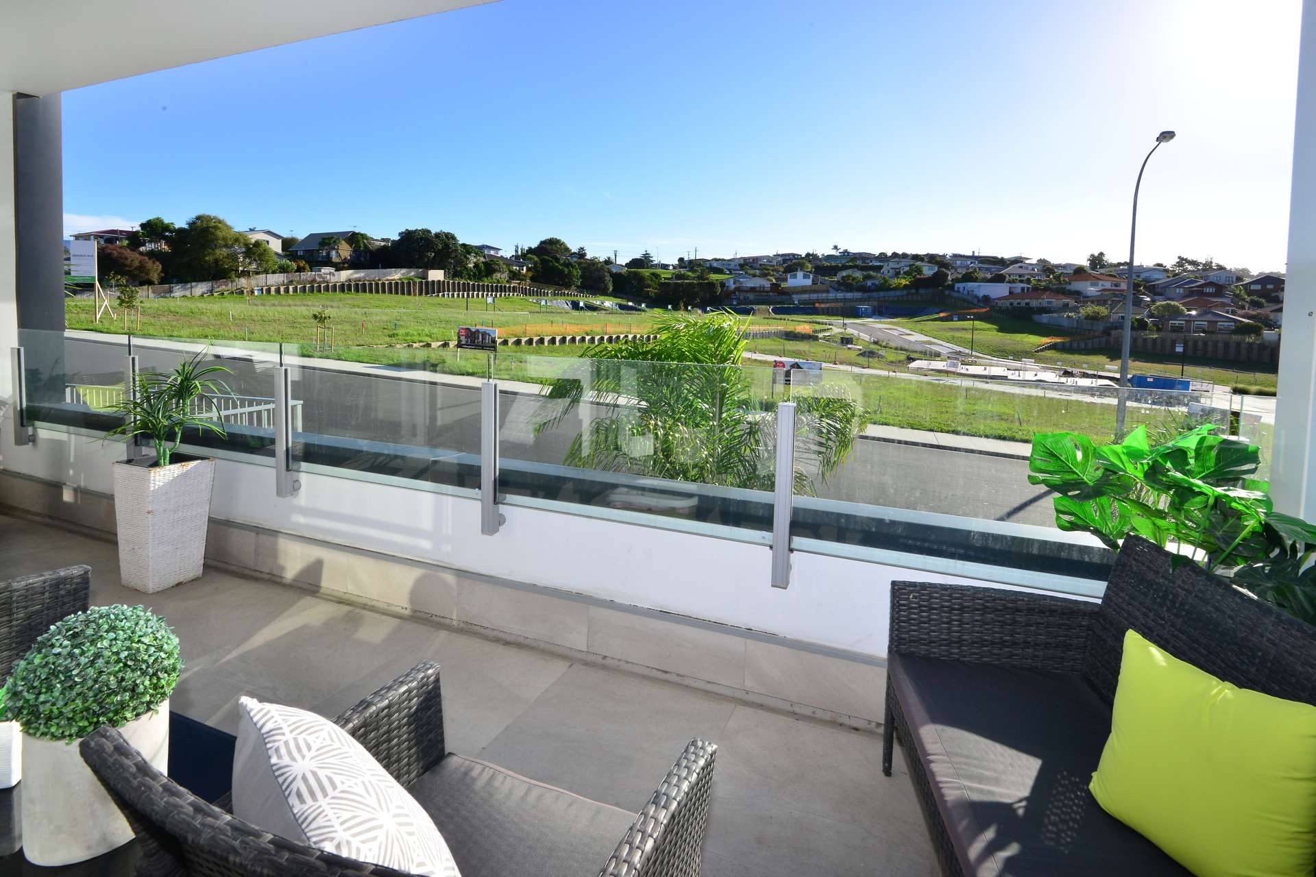 111/17 Link Crescent Stanmore Bay_0