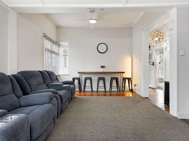 905 Queen Street East Parkvale_2