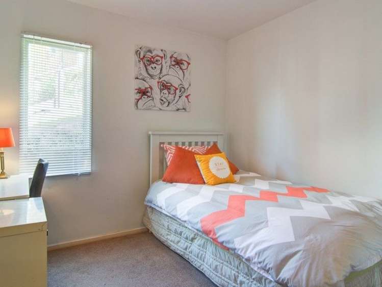 2b Bird Place Fernhill/Sunshine Bay_17