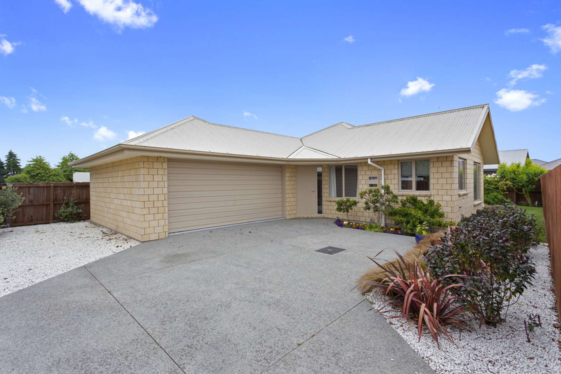 35b North Terrace Darfield_0