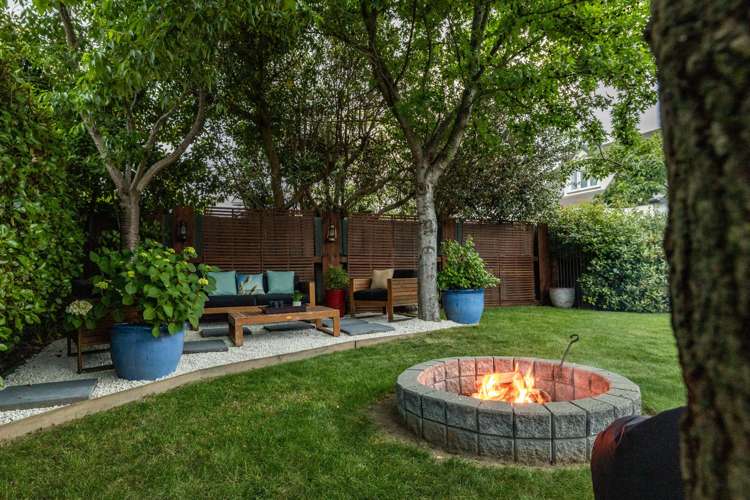 4 Donald Place Frimley_22