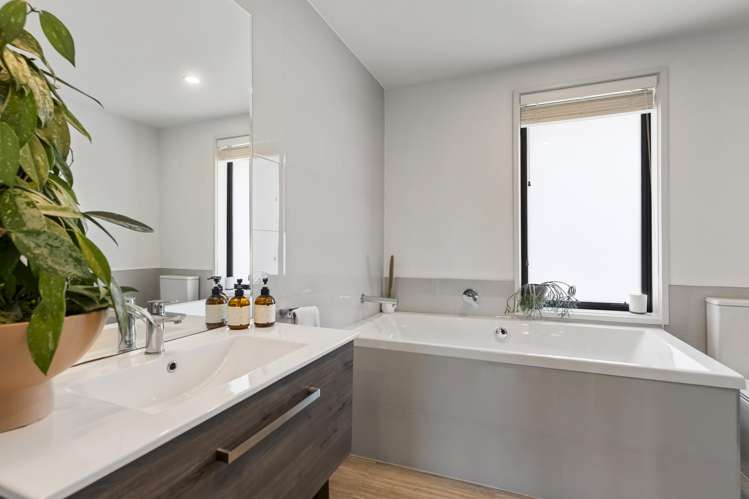 15 Silverton Avenue Wai O Taiki Bay_14