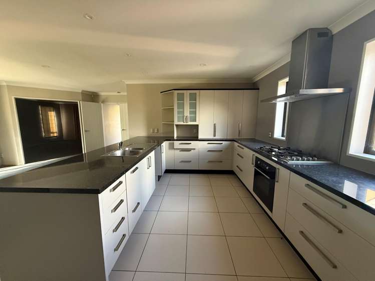 64 Fairfield Way_5