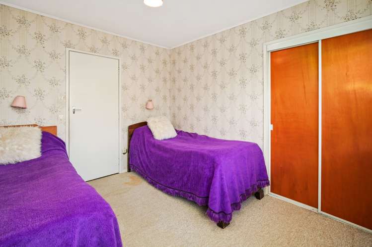 8 Cornwall Place Stoke_13