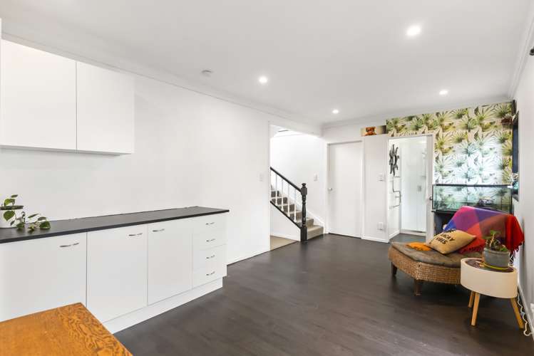 2/10 Abbeygate Street Birkdale_9