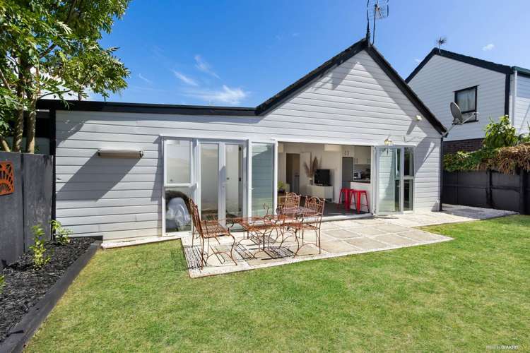 5/7 Koromiko Street New Lynn_10