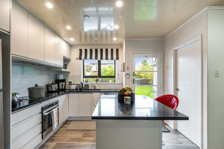 20 Matapouri Road Mangere Bridge_7