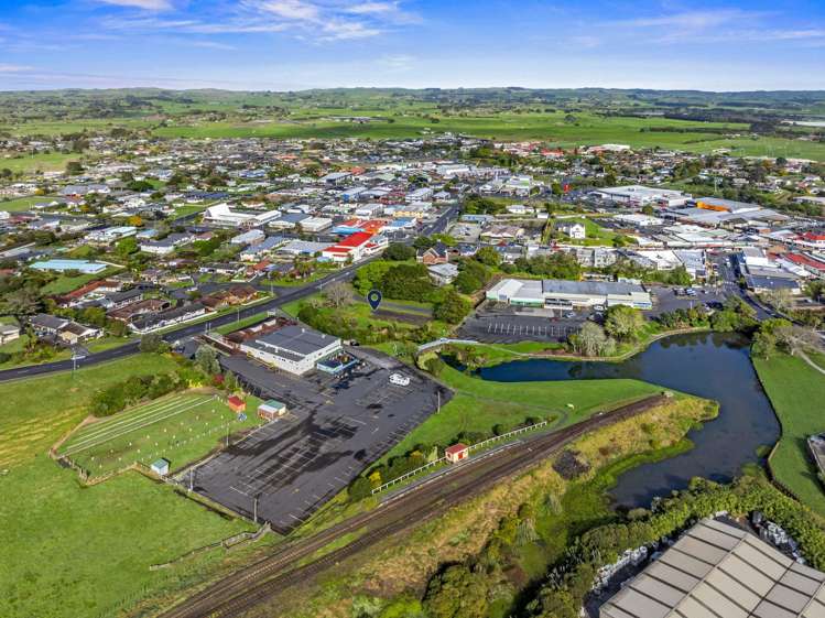 Queen Street Waiuku_1