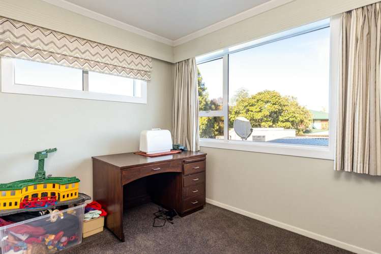 46 Pages Road Marchwiel_17